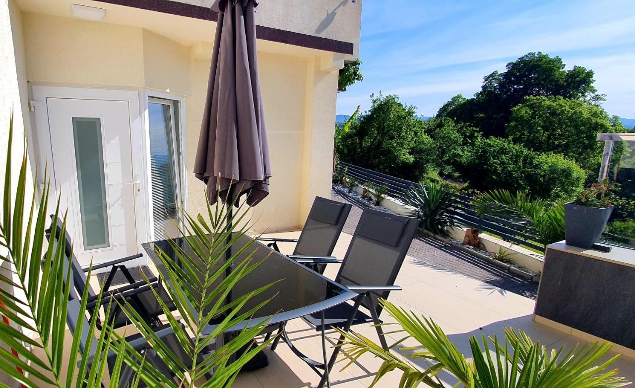 Jacuzzi Penthouse Apartment Matulji Zewnętrze zdjęcie